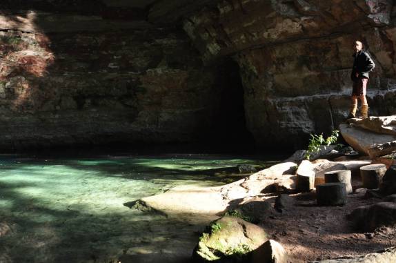 Visitando a Gruta Azul, na Chapada dos Guimarães, no Mato Grosso